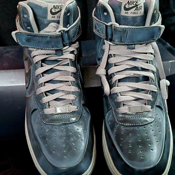 Athletic_Shoes